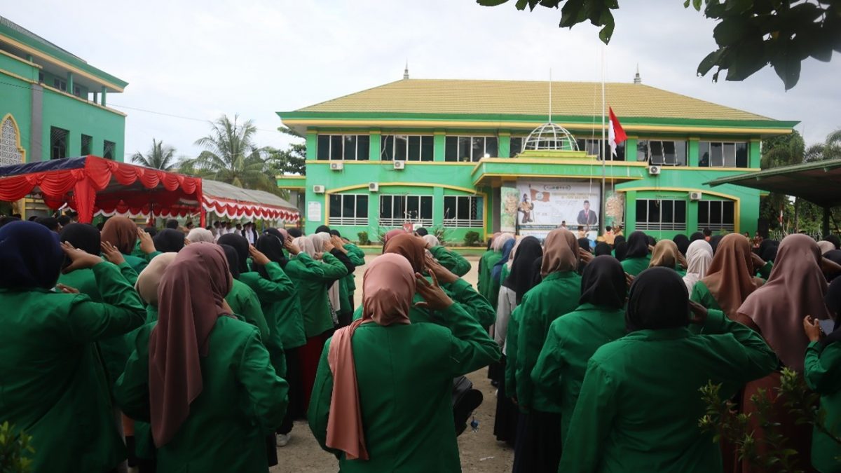 Pimpin Pelaksanaan Upacara Hari Sumpah Pemuda : Ini Pesan Rektor IAIN Sorong