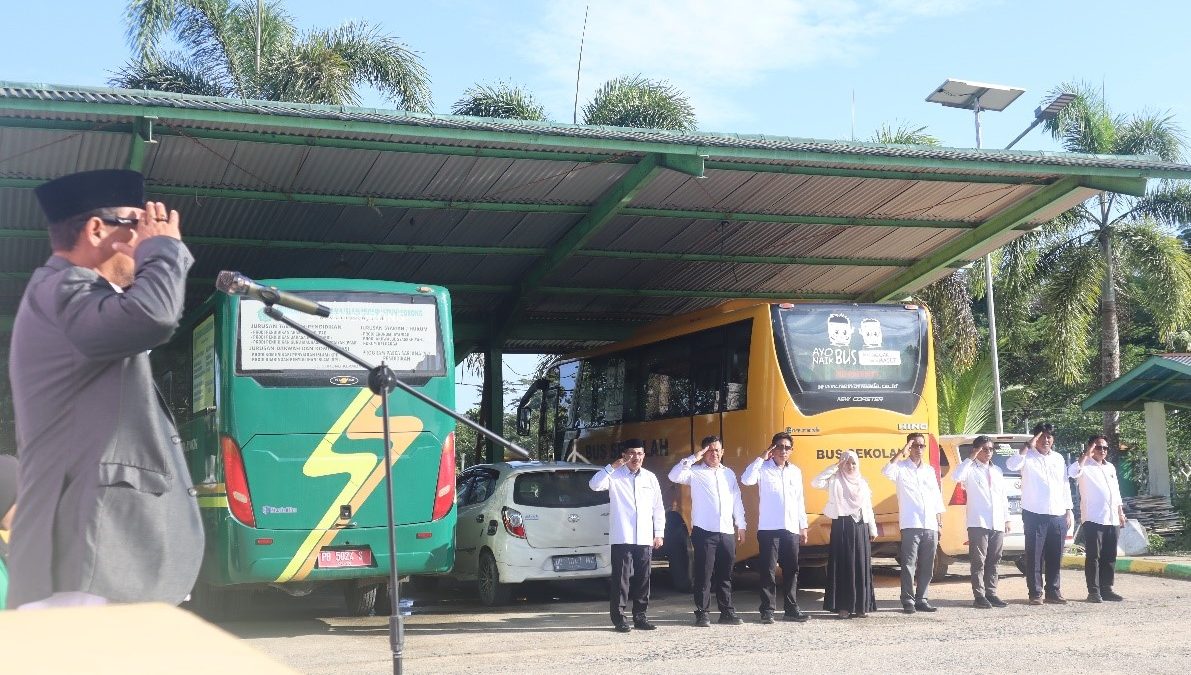 Gelar Upacara Bendera : Sivitas Akademika IAIN Sorong Peringati Hari Pahlawan Nasional