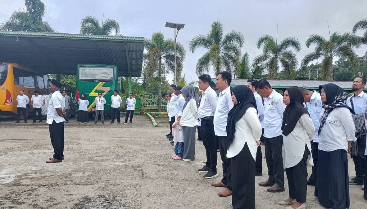 Apel Pagi IAIN Sorong: Rektor Ajak Warga Kampus Tingkatkan Disiplin dan Promosikan Kampus