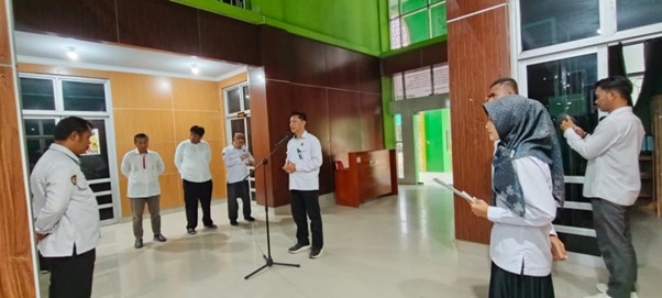 Wakil Rektor 2 Sampaikan Tiga Prioritas Utama Dalam Apel Senin: Raker, Kebersihan, dan Kesehatan