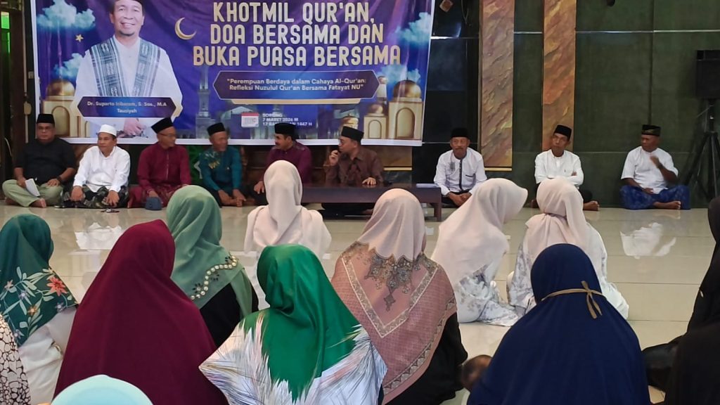 REKTOR IAIN SORONG ISI TAUSIYAH PADA KHOTMIL QUR’AN DAN BUKA PUASA BERSAMA FATAYAT NU PAPUA BARAT DAYA