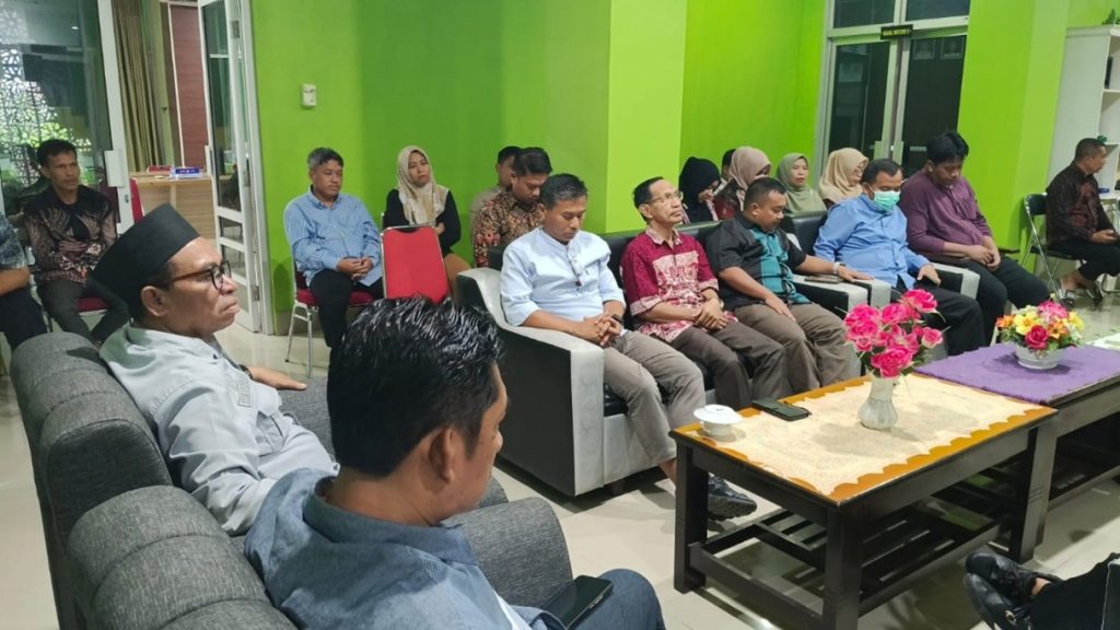 SILATURAHMI WARGA IAIN SORONG JADI MOMENTUM SALING MEMAAFKAN DAN MEMPERKUAT KEBERSAMAAN