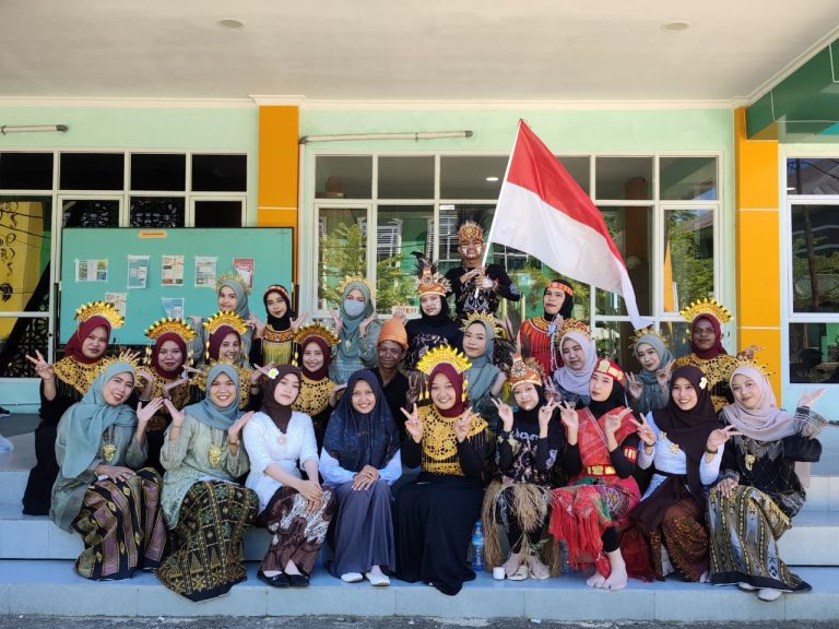 Dosen dan Peserta Pentas Tari Mahasiswa bertajuk "Pesona Gerak Nusantara"