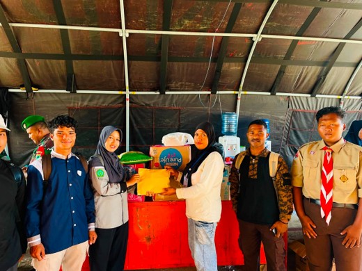 ORGANISASI MAHASISWA IAIN SORONG BERSATU GALANG DANA UNTUK KORBAN KEBAKARAN KLADEMAK II