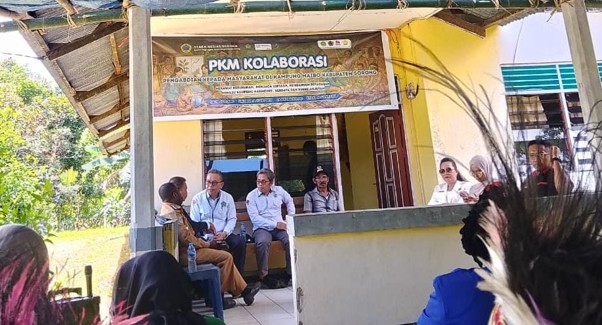 DOSEN IAIN SORONG JADI PEMBICARA DALAM PENGABDIAN KEPADA MASYARAKAT KOLABORATIF LINTAS KAMPUS DI KAMPUNG MAIBO