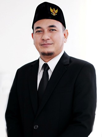CHAIRUL ANWAR SAPUTRA, LULUSAN TERBAIK PASCASARJANA IAIN SORONG: DARI DISIPLIN, TESIS, HINGGA GAGASAN PEMBELAJARAN DIGITAL
