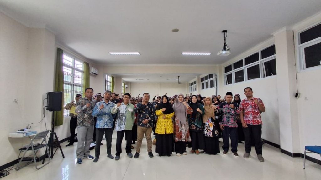 PBAK FAKULTAS TARBIYAH IAIN SORONG BEKALI 98 MAHASISWA BARU DENGAN BUDAYA AKADEMIK DAN KEMAHASISWAAN
