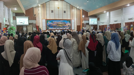 MAULID NABI IAIN SORONG: MENELADANI RASULULLAH SAW, MERAWAT MODERASI, DAN MERAJUT PERSAUDARAAN DI TANAH PAPUA